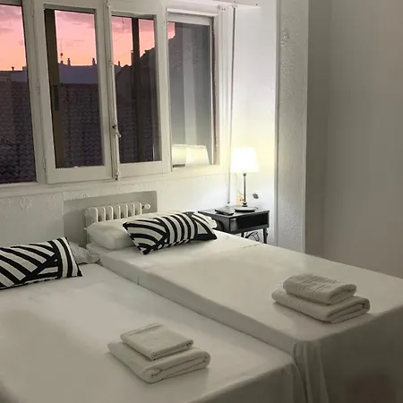 Y Restaurante Puerta De Aranda Hotel