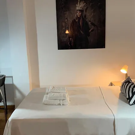 Y Restaurante Puerta De Aranda