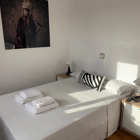 Y Restaurante Puerta De Aranda Hotel 2*