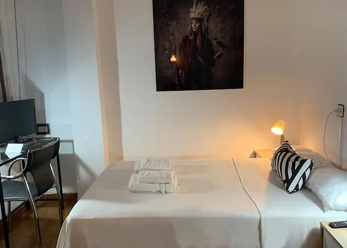 Y Restaurante Puerta De Aranda