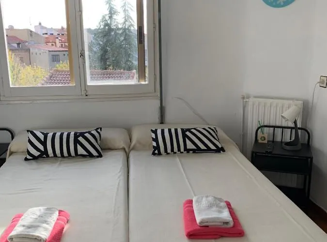 Y Restaurante Puerta De Aranda 호텔 아란다데두에로