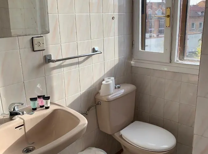 Y Restaurante Puerta De Aranda 호텔 아란다데두에로