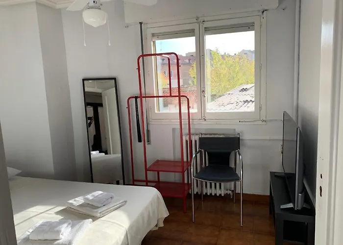 Y Restaurante Puerta De Aranda 호텔