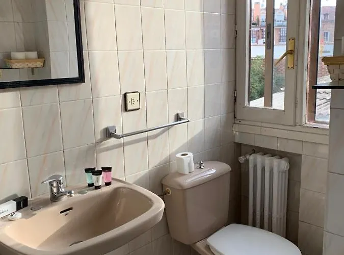 Y Restaurante Puerta De Aranda 호텔 아란다데두에로